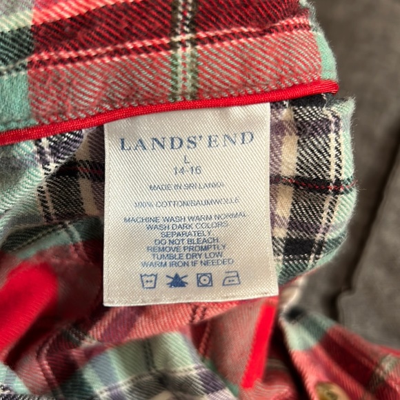Lands’ End | Flannel Button Nightgown 🌸 - Picture 3 of 5